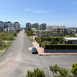 Gardenya Lara אנטליה