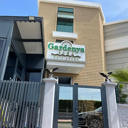 Gardenya Lara *