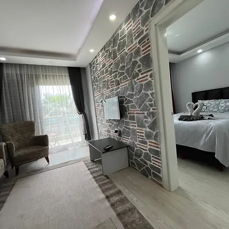 ホテル Gardenya Lara アンタルヤ