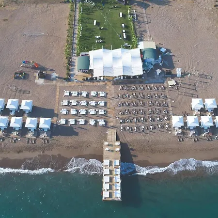 ホテル Gardenya Lara