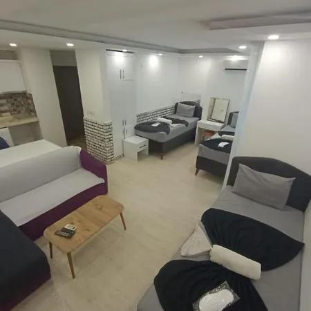 Gardenya Lara אנטליה